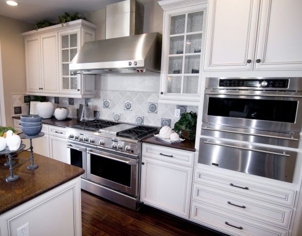 Custom Cabinet Building in Bedford